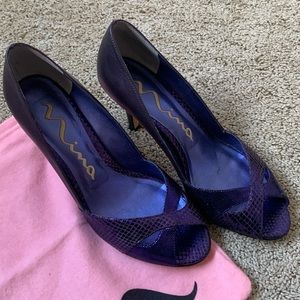 Nina purple peep toe heels size 8.5 women